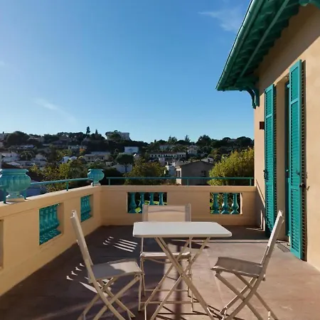 Superbe 4 Pièces Dans De Charme Rénovée Proche Plages Et Centre D'antibes, Côte D'azur * Antibes